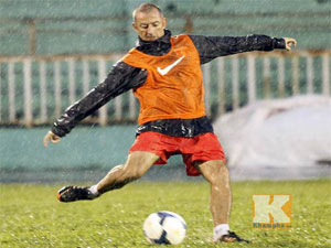 Bóng đá - U19 VN đá tập: Thầy Giôm thay Đông Triều, fan tròn mắt