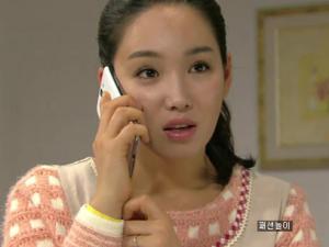 “Ác nữ” Lee Yu Ri gây bất ngờ vào vai nhu mì, hiền lành