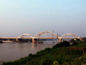 Tin tức trong ngày - Hà Nội: Thông xe cầu vòm thép trên đường 5 kéo dài