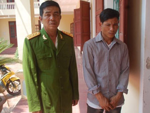 Pháp luật - Công an xã giả danh cảnh sát hình sự "làm luật" nhà nghỉ