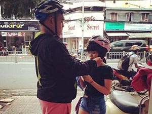 Bạn trẻ - Cuộc sống - Cặp đôi khổng lồ - tý hon đang gây sốt mạng