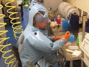 Tin tức trong ngày - Mỹ: “Bệnh nhân” Ebola đến bệnh viện kiểm tra bác sĩ