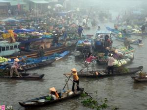 Thị trường - Tiêu dùng - Dịch vụ quà vặt 15.000 đồng ở chợ nổi miền Tây