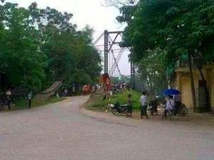 Tin tức trong ngày - Nghệ An: Nữ sinh gieo mình xuống sông tự tử