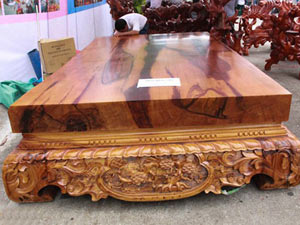 Thị trường - Tiêu dùng - Sập gỗ mun nguyên khối giá hơn nửa tỷ đồng