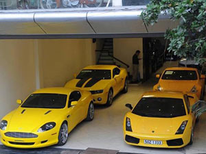 Ô tô - Xe máy - Đại gia Việt với gara siêu xe màu vàng