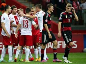 Bóng đá - Nhà ĐKVĐ thế giới Đức: Sau đỉnh Everest là vực thẳm