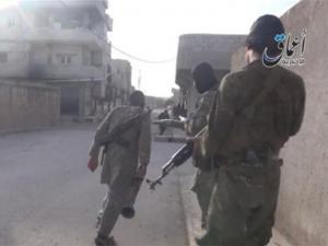 Tin tức trong ngày - Ám ảnh xác chết không đầu ở thị trấn bị IS vây hãm