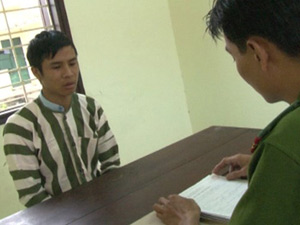 Pháp luật - Bị cướp giật, cô gái phóng xe đuổi theo bắt gọn thủ phạm