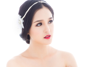 Người mẫu - Hoa hậu - Á hậu Hoàng Anh trong veo tuổi 21