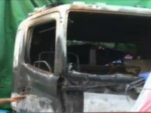 Video An ninh - Hưng Yên: Ô tô chở 40 xe máy bốc cháy dữ dội