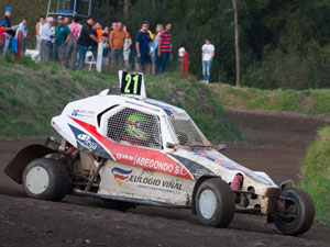 Thể thao - Tay đua ra đòn karate với đồng nghiệp sau tai nạn