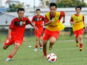 Bóng đá - ĐT Việt Nam: Xây xong phần nền