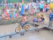 Cười 24h - Giải &quot;X-Game&quot; mở rộng quê em, ai không cười giơ tay