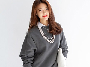 Thời trang công sở - Điệu với áo nỉ ngày cuối thu