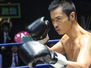 Phim - Trịnh Gia Dĩnh hóa “ông vua” quyền anh