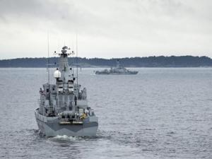 Tin tức trong ngày - Thụy Điển đóng cửa không phận săn "tàu ngầm Nga"