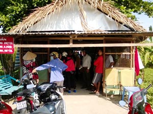 Tin tức trong ngày - Nghi án con 3 tuổi tử vong, cha cắt tay tự sát