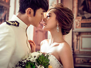 Bạn trẻ - Cuộc sống - Anh đến với tôi chỉ vì tiền