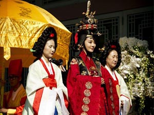 Phim - Chae Rim như hoàng hậu trong đám cưới lần 2