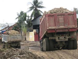 Tin tức trong ngày - Thâm nhập "đại công trường" xe quá tải