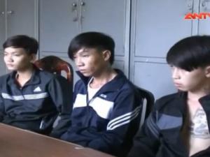 Video An ninh - Bảo vệ quán karaoke "tiện tay" trộm xe của khách