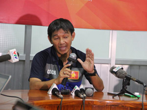 Bóng đá - Thầy Giôm "chê" U21 VN đá phòng ngự tiêu cực