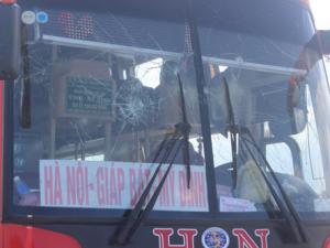 Tin tức trong ngày - Bắt đối tượng gài mìn trong loa gây nổ trên xe khách