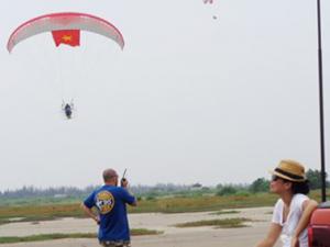 Thể thao - Phiêu bồng với dù bay