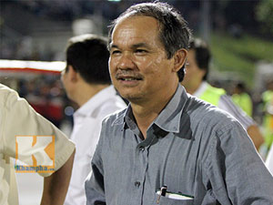 Bóng đá - Bầu Đức “sướng" vì mình hết đen, U19 HAGL vô địch