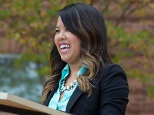 Tin tức trong ngày - Vì sao nữ y tá gốc Việt thoát tử thần Ebola?