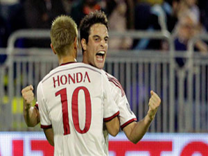 Bóng đá - Siêu phẩm sút xa sao Milan top 5 Serie A V9