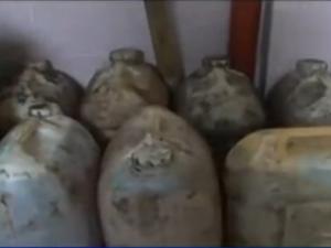 Thị trường - Tiêu dùng - Đột kích lò sản xuất dầu ăn siêu bẩn quy mô lớn