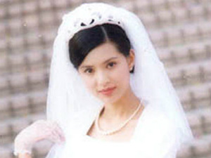 Lộ ảnh cưới của "Tiểu Long Nữ" Lý Nhược Đồng