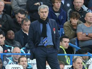 Bóng đá - Chelsea thắng nhọc, Mourinho “trách” CĐV nhà