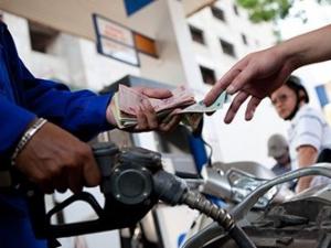 Thị trường - Tiêu dùng - Giá xăng sẽ giảm lần thứ 9 liên tiếp?