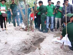 Tin tức trong ngày - Gia hạn tạm giam “cậu Thủy” làm giả hài cốt
