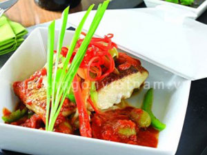 Ẩm thực - Ấm lòng cá mú nướng xốt thập cẩm