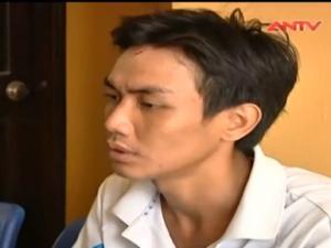 Video An ninh - Khống chế đối tượng hung hăng dùng dao đâm công an