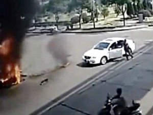 Phi thường - kỳ quặc - Sống sót kỳ diệu sau vụ tai nạn "tóe lửa"