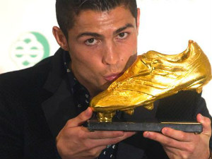Bóng đá - Nhận "Giày vàng", Ronaldo tự tin là "số 1"