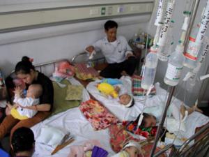 Sức khỏe đời sống - 13 trẻ ở Hà Nội sốt phát ban nghi sởi nhập viện