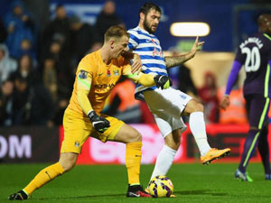 Bóng đá - Man City thoát "nạn" do phạm luật