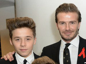 Nhà Beckham: Bố siêu sao, con hứa hẹn là Pháo thủ tài ba