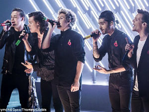 Ca nhạc - MTV - One Direction tái hợp trên sân khấu X-Factor