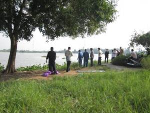 TPHCM: Vứt cần bỏ chạy vì phát hiện xác người trên sông