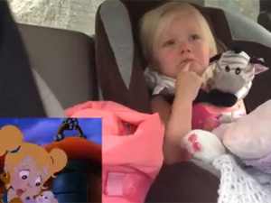 Bạn trẻ - Cuộc sống - Bé gái khóc khi xem phim hoạt hình cảm động