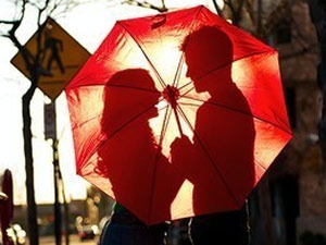 Bạn trẻ - Cuộc sống - 11 lý do nên yêu chàng trai thích đọc sách