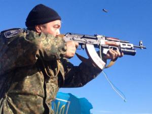 Tin tức trong ngày - Lệnh ngừng bắn đổ vỡ, Nga hối hả điều xe đến Ukraine