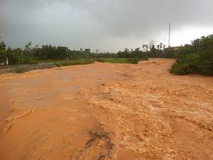 Tin tức trong ngày - Vỡ đập ở Quảng Ninh: Đình chỉ công tác 5 cán bộ